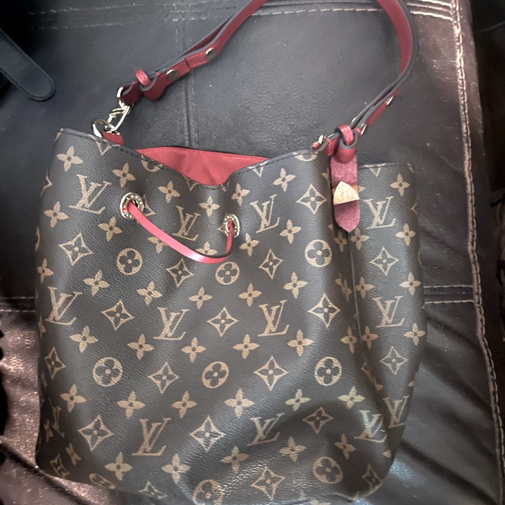 Louis Vuitton purse